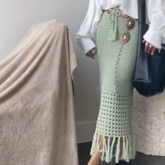 cotton crochet fringe midi skirt in sage - Picture 6 of 14